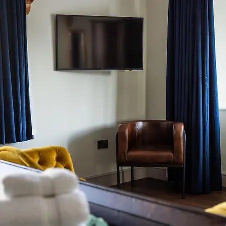 Greta Howe Nyaraló *