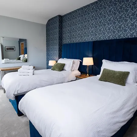 Nyaraló Greta Howe *